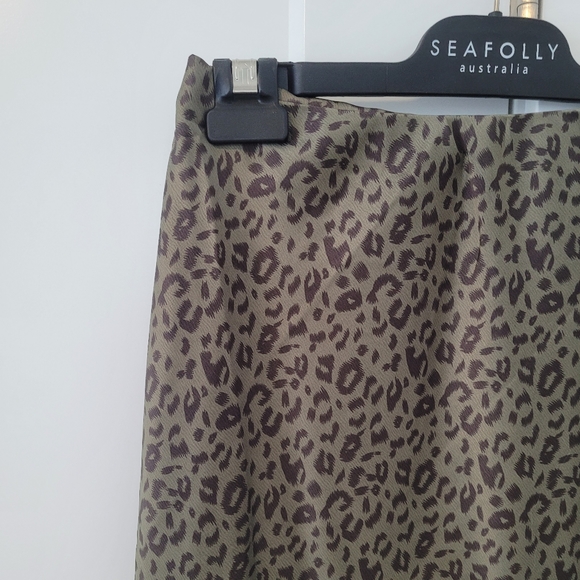 Green Leopard Print Midi Skirt - Picture 3 of 4